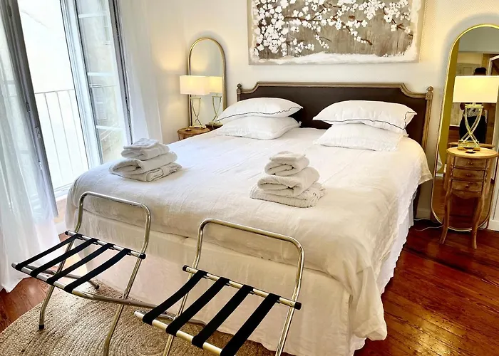 Grand Cru, Appartement Au Centre Medieval De Beaune